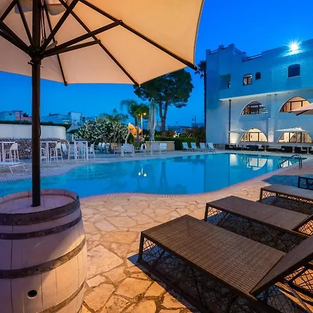 Leone De Castris Wine 3*