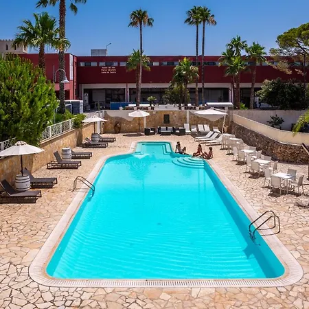 Hotel Leone De Castris Wine 3*