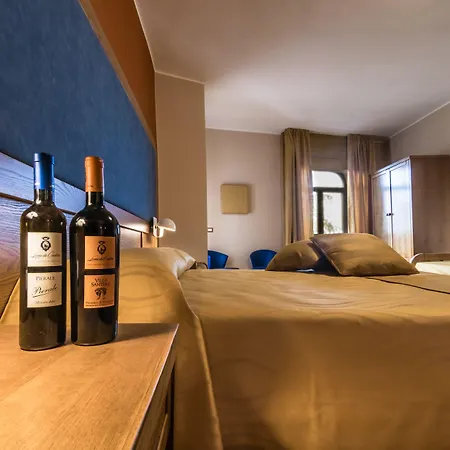 Hotel Leone De Castris Wine