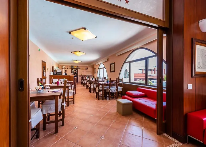 Leone De Castris Wine サリーチェ・サレンティーノ