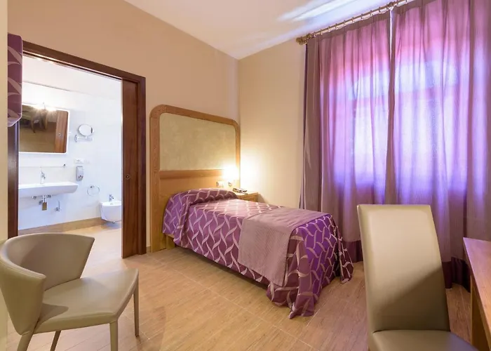 Leone De Castris Wine サリーチェ・サレンティーノ