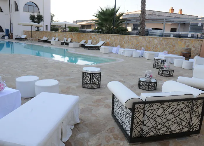 Leone De Castris Wine ホテル 3*