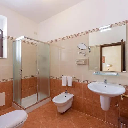 Leone De Castris Wine Hotell 3*