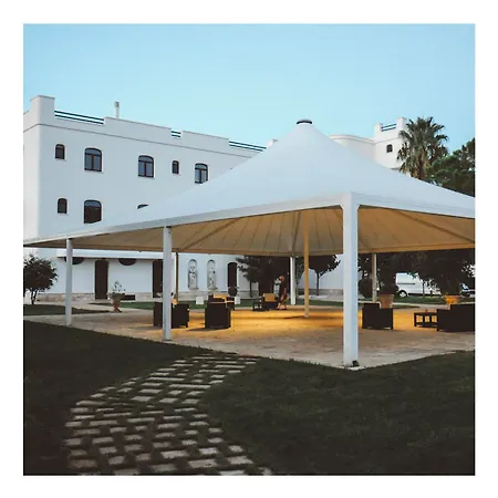 Hotell Leone De Castris Wine